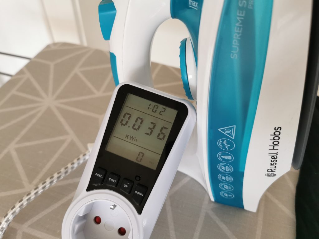 Russell Hobbs SupremeSteam Pro Dampfbügeleisen Strommesser 2