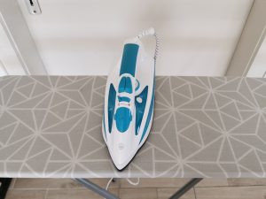 Russell Hobbs SupremeSteam Pro Dampfbügeleisen von vorn