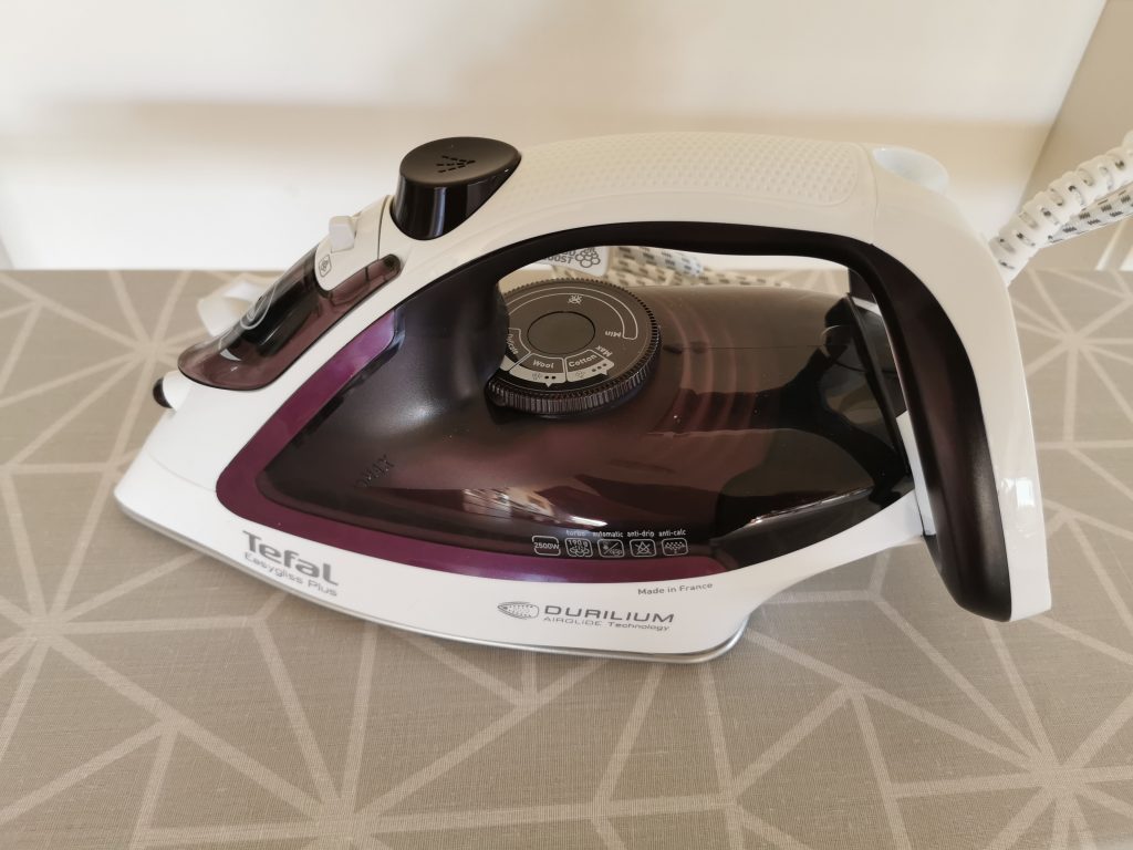 Tefal EasyGliss Plus Bügeleisen Seitenansicht