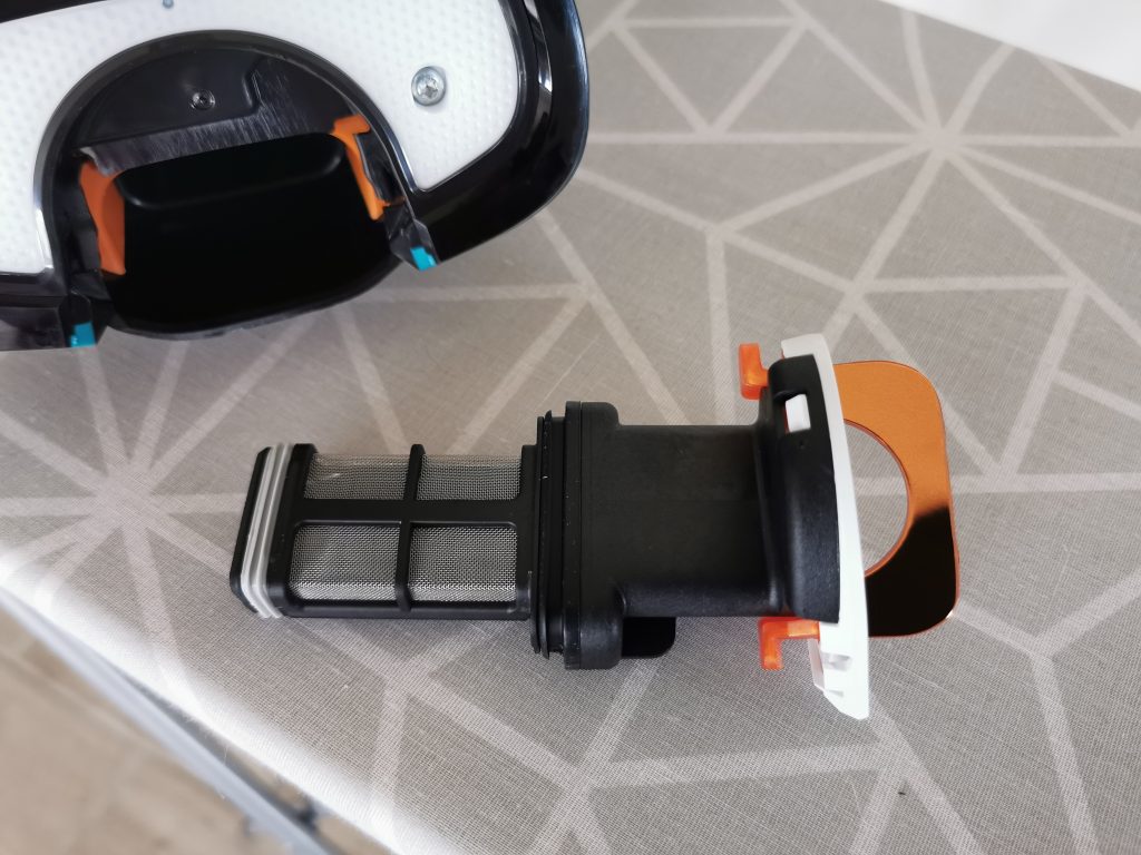 Tefal Ultimate Pure Dampfbügeleisen Kalkfilter geöffnet