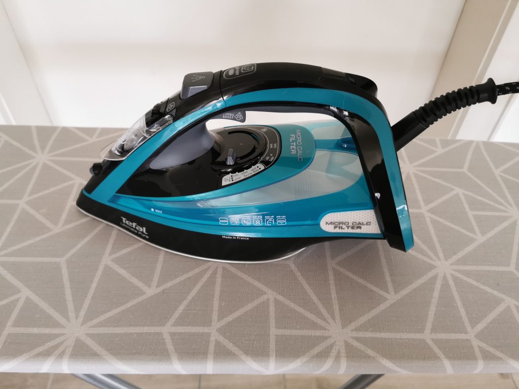 Tefal Ultimate Pure Dampfbügeleisen Seitenansicht