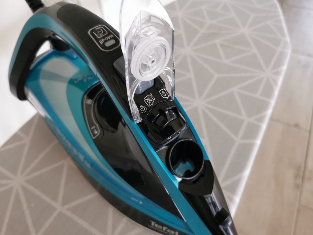 Tefal Ultimate Pure Dampfbügeleisen Wassertank