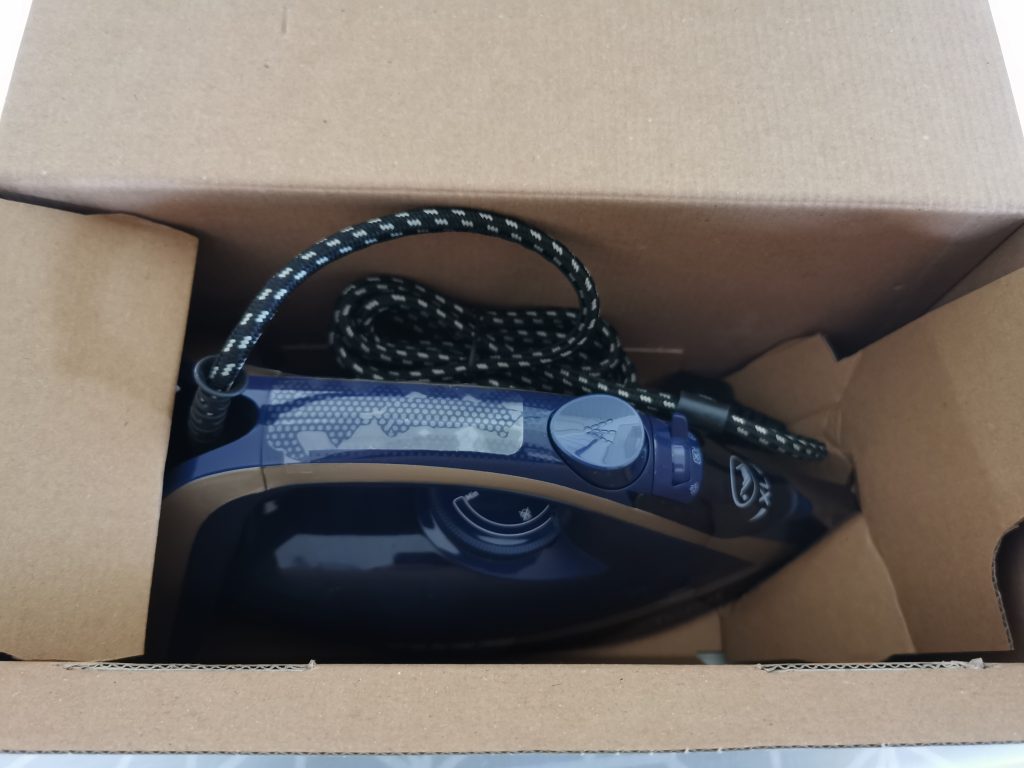 Tefal Ultragliss Bügeleisen auspacken