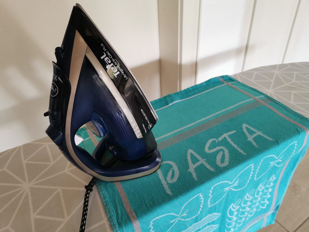 Tefal Ultragliss Bügeleisen bügeln 2