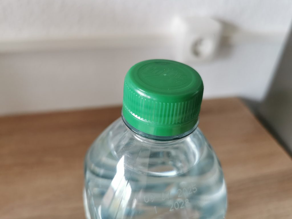 Volvic Mineralwasser Verschluss