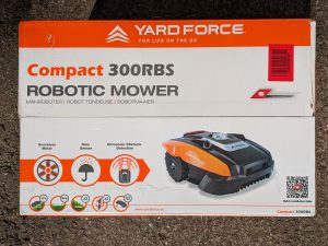 YARDFORCE COMPACT 300RBS Mähroboter Verpackung von oben