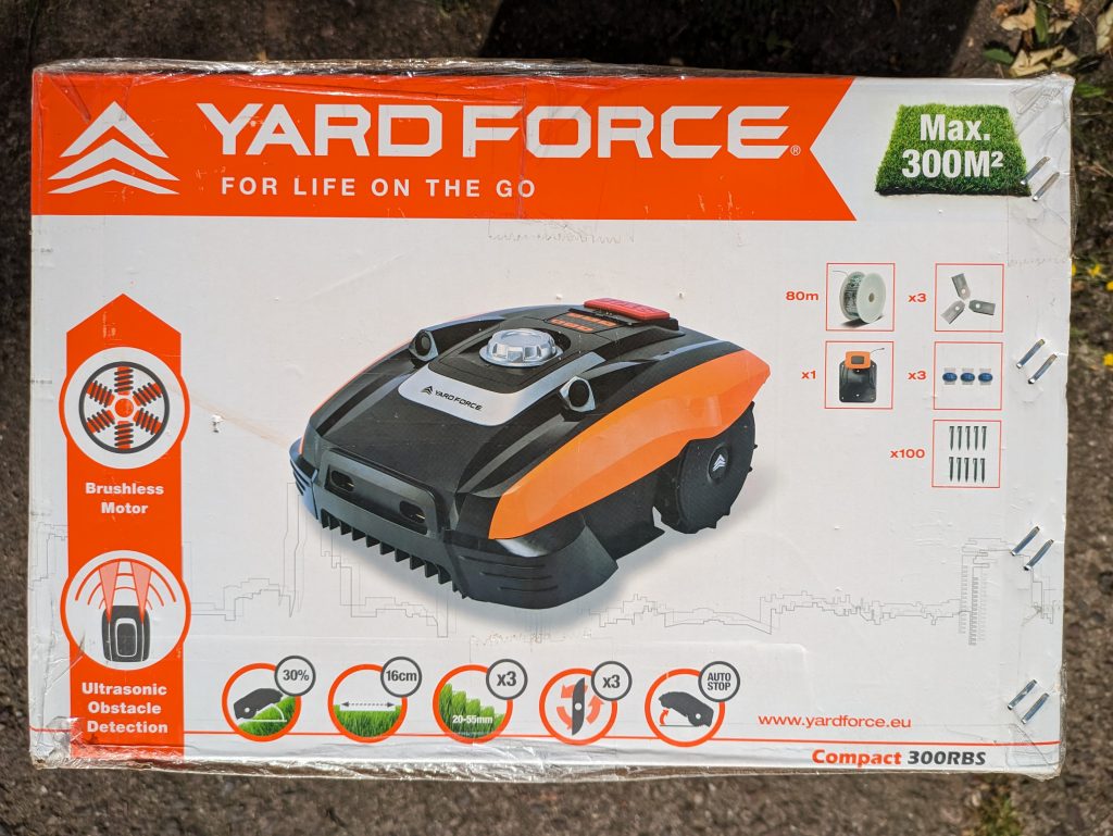 YARDFORCE COMPACT 300RBS Mähroboter Verpackung von rechts
