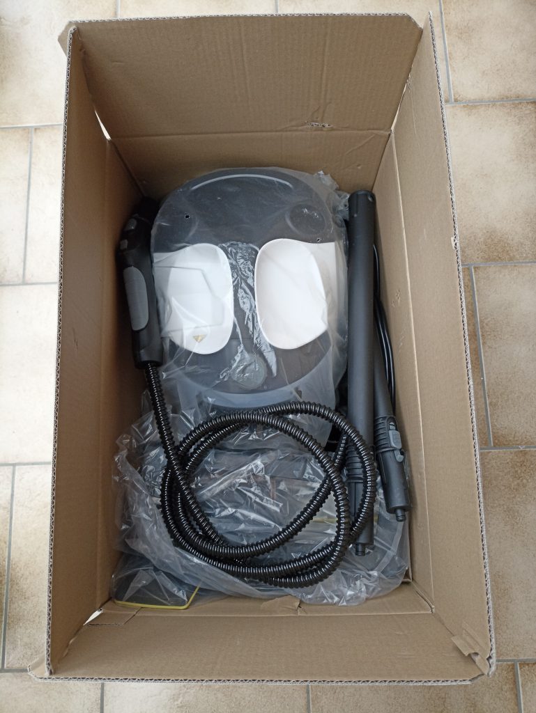 Kärcher EasyFix SC 5 Dampfreiniger in der Verpackung 1