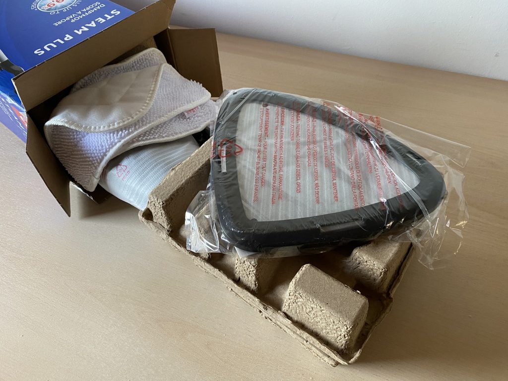 Vileda Steam Plus Dampfreiniger in der Verpackung