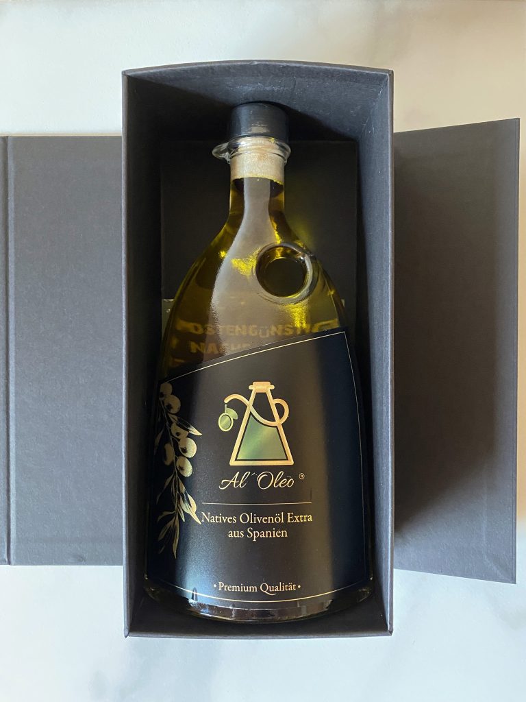 Al-Oleo Natives Olivenöl Extra aus Spanien in der Verpackung