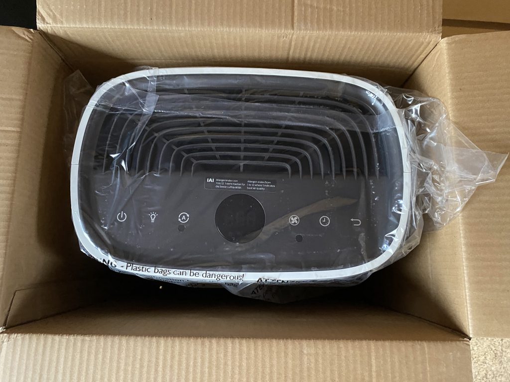 Philips Series 2000i Luftreiniger in der Verpackung