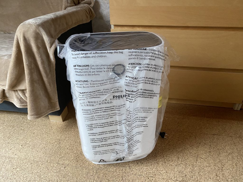 Philips Series 2000i Luftreiniger ausgepackt