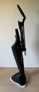 Vileda Steam Plus Dampfreiniger Griff abgenommen und am Gerät eingehängt