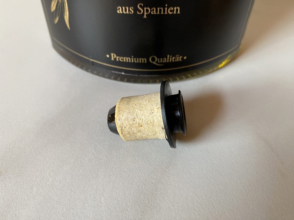 Al-Oleo Natives Olivenöl Extra aus Spanien abnehmbarer Ausgiesser im Detail