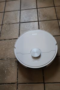 Dreame L10 Prime Saug- und Wischroboter saugt Haferflocken 2