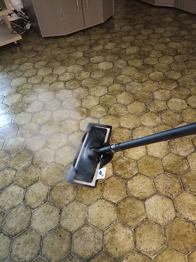 Kärcher EasyFix SC 5 Dampfreiniger Reinigung Boden 1