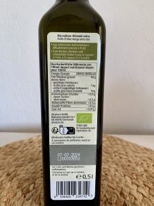 Alnatura Bio-Olivenöl extra rückseitiges Etikett Nahaufnahme