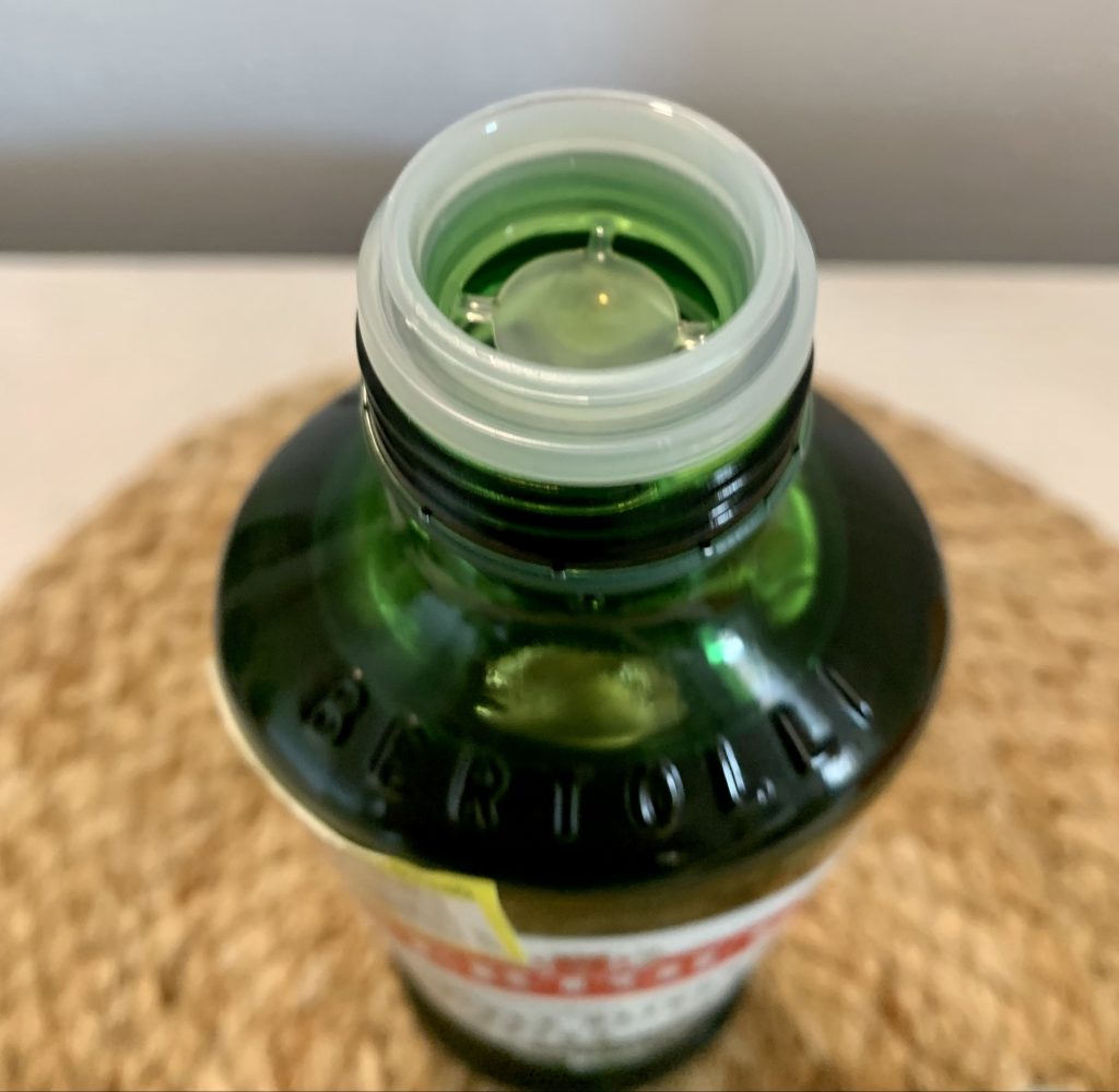 Bertolli Natives Olivenöl Extra Originale Ausguss Nahaufnahme