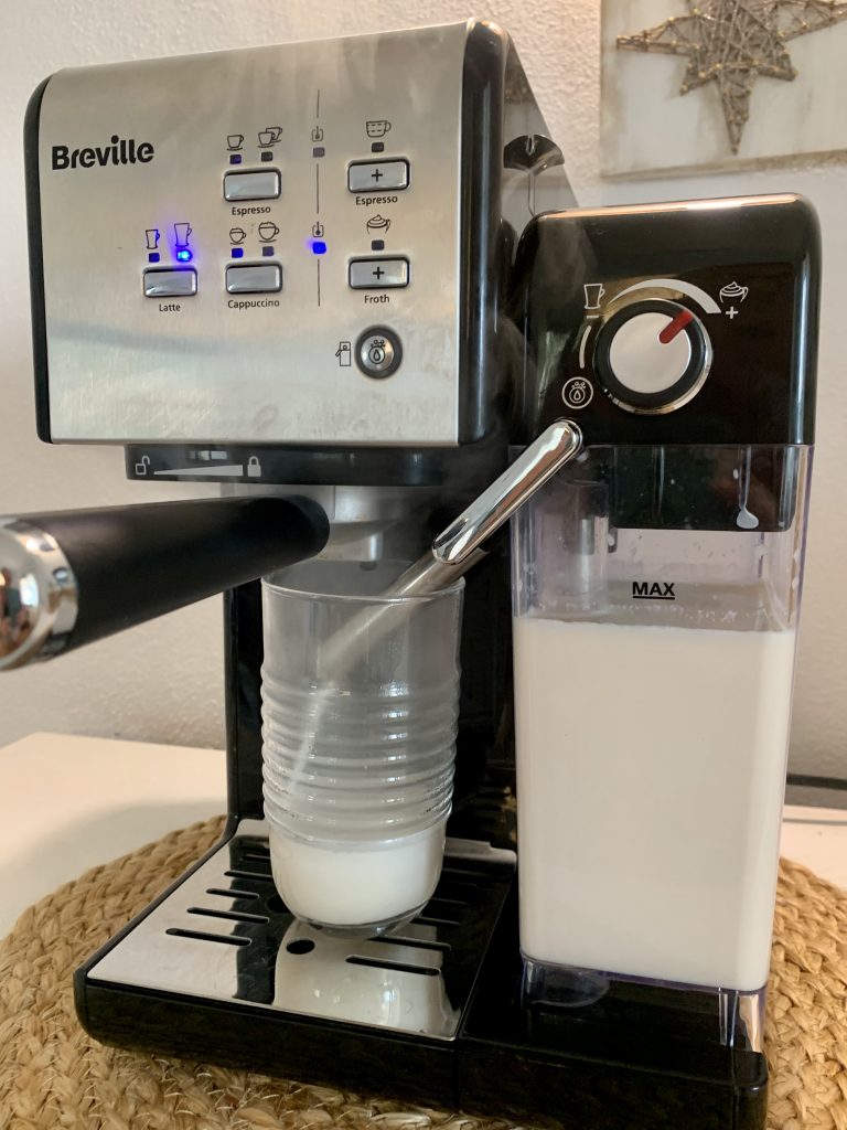 Breville Prima Latte II VCF108X Kaffeepadmaschine Zubereitung Café Latte