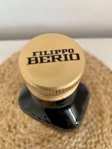 Filippo Berio Olio Natives Olivenöl extra Nahaufnahme Verschluss