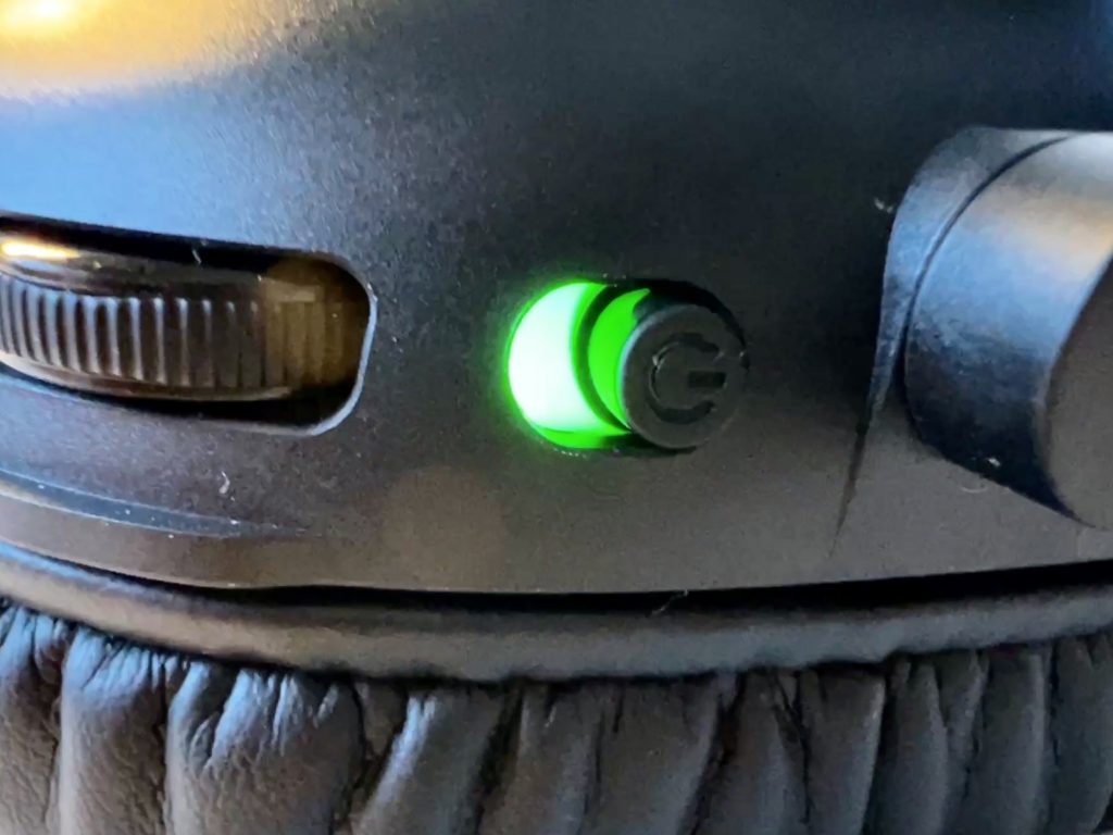 Logitech G PRO X 2 Lightspeed beim Laden