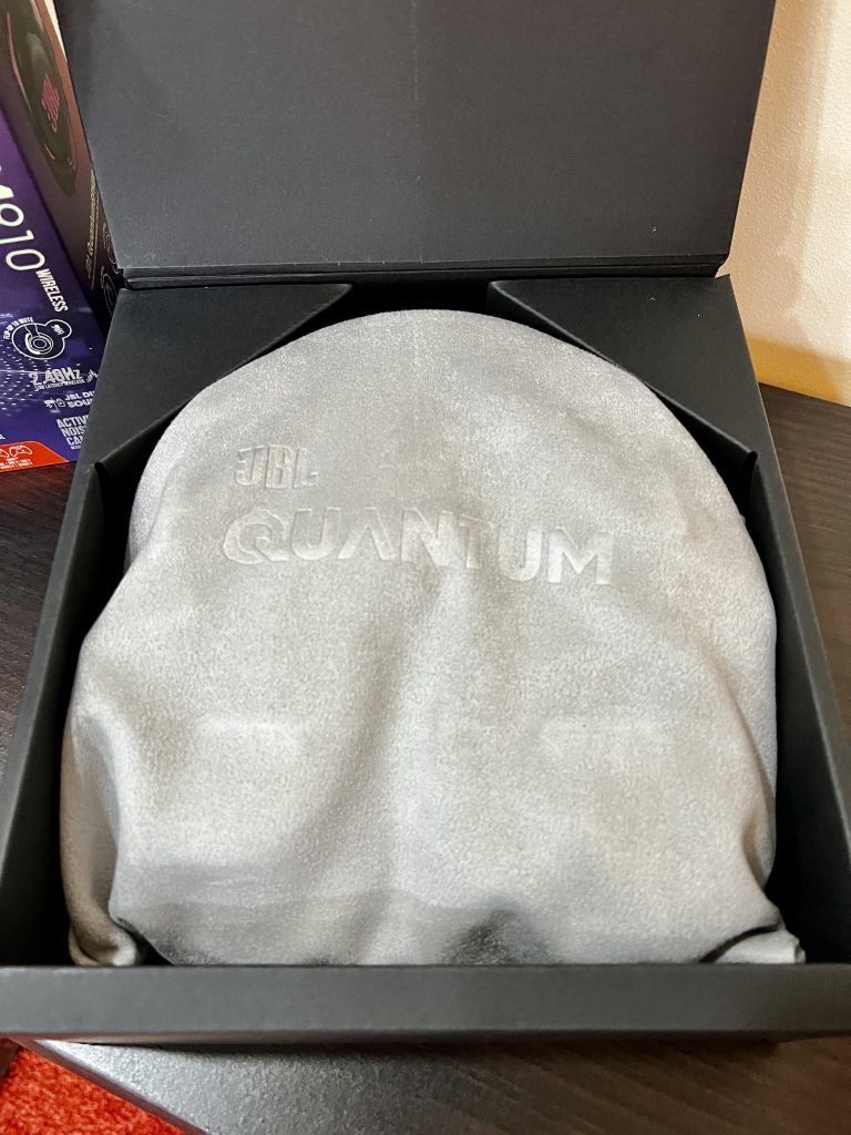 JBL Quantum 910 Headset in Originalverpackung