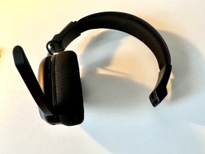 JLab JBUDS Work Headset im Mono-Modus