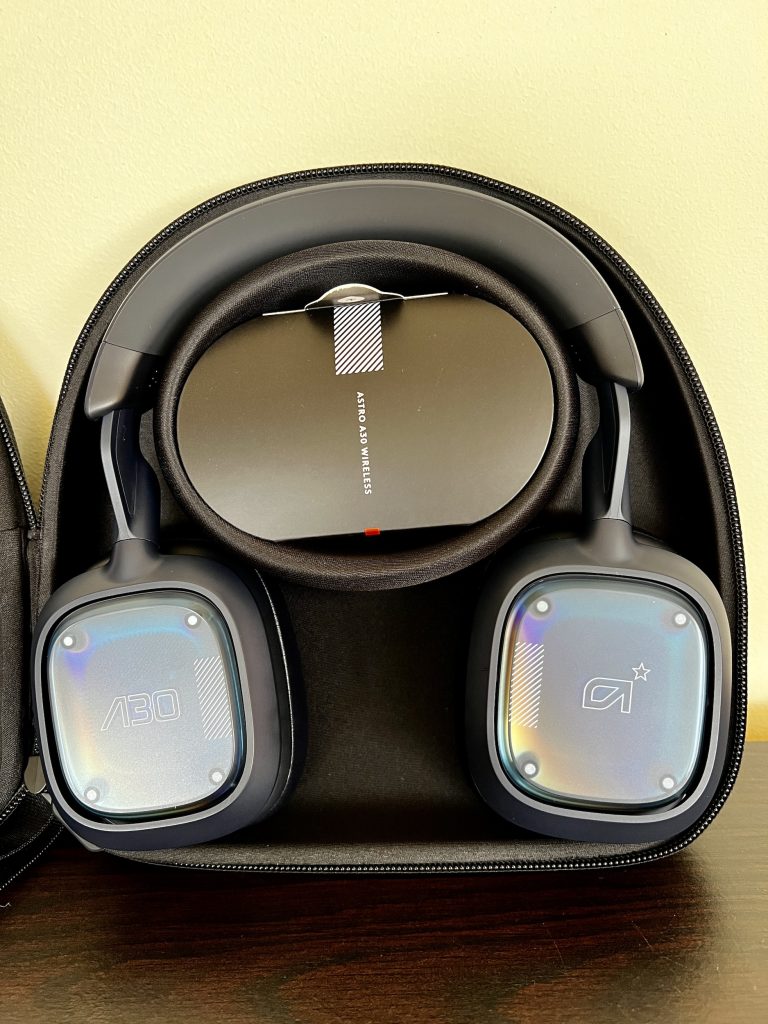 Logitech G Astro A30 Lightspeed Headset in Transportbox