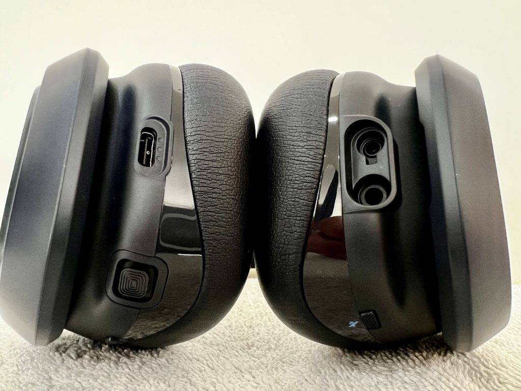 Logitech G Astro A30 Lightspeed Headset Bedienelemente