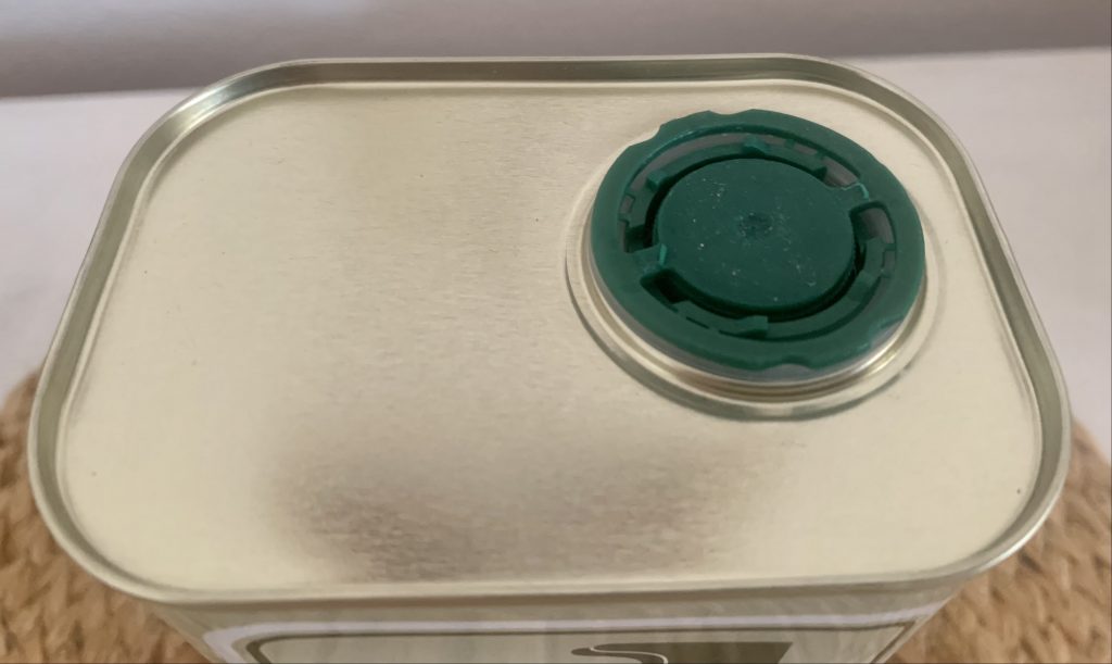 Jordan Natives Olivenöl Extra Verschluss Nahaufnahme