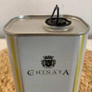 La Chinata Aceite de Oliva Natives Olivenöl extra Verschluss während des Öffnens