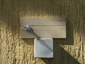 Reolink Argus PT Ultra Überwachungskamera Halterung für Solarpanel montiert