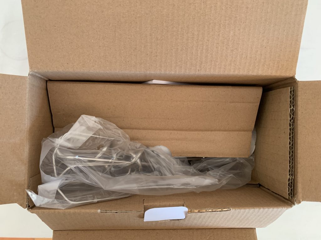 Severin HM 3820 Handmixer im geöffneten Karton von oben