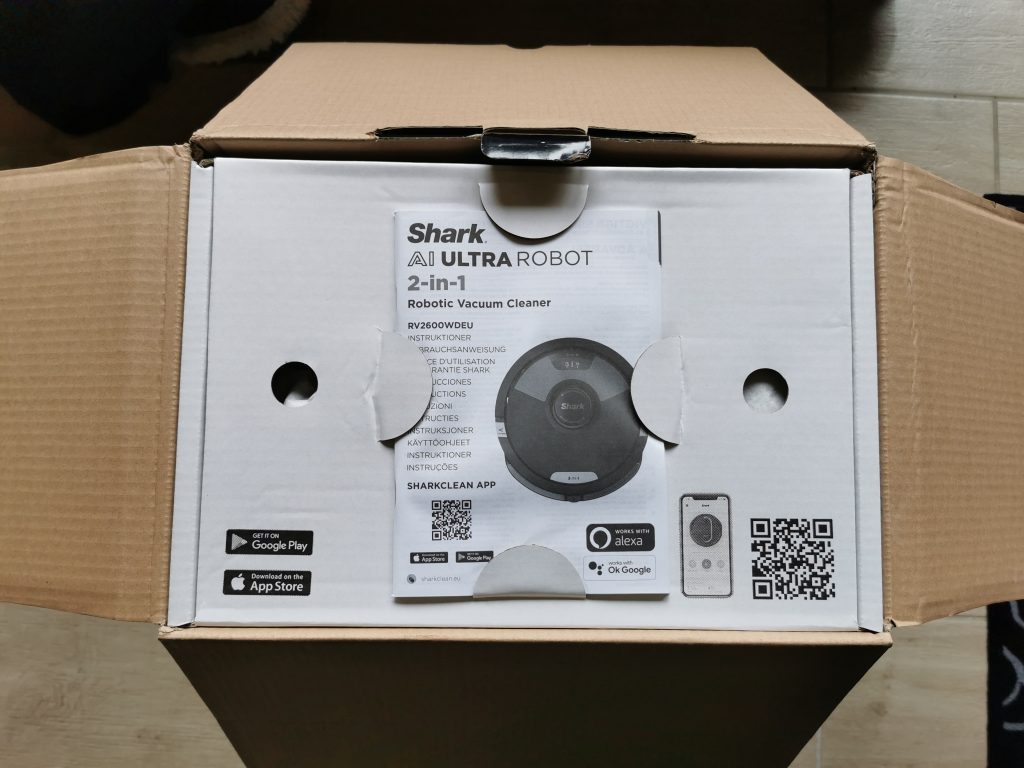 Shark AI Ultra 2-in-1 Saugroboter geöffnet