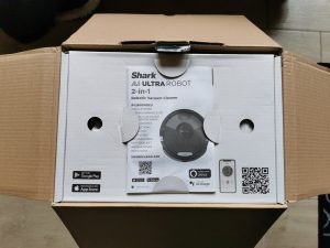 Shark AI Ultra 2-in-1 Saugroboter geöffnet