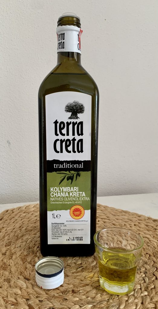 Terra Creta Extra natives Olivenöl Flasche mit Glas Olivenöl