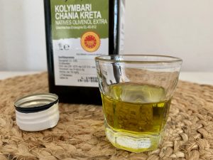 Terra Creta Extra natives Olivenöl Olivenöl im Glas Nahaufnahme