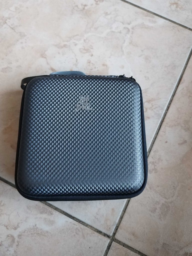 Transportbox der Bob and Brad Q2 Mini Massagepistole