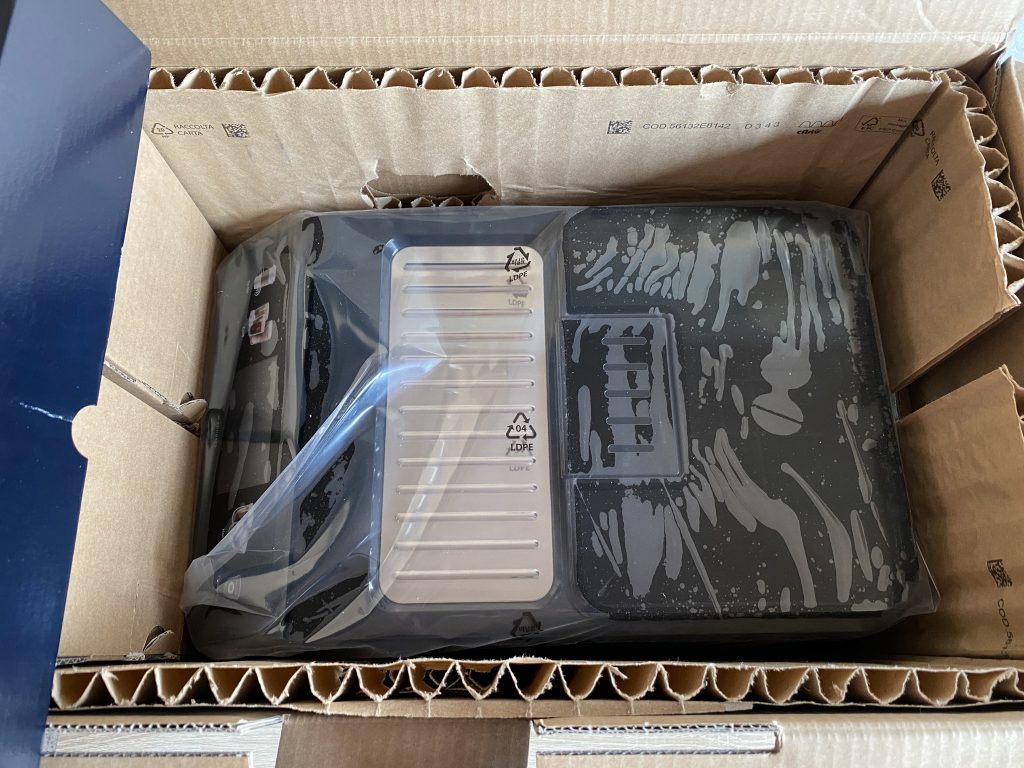 DeLonghi Eletta Explore Cold Brew ECAM450-86-T Kafeevollautomat in der Verpackung