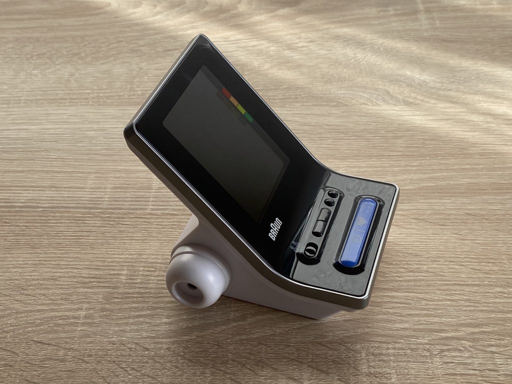 Braun ExactFit 3 Oberarm-Blutdruckmessgerät Seite