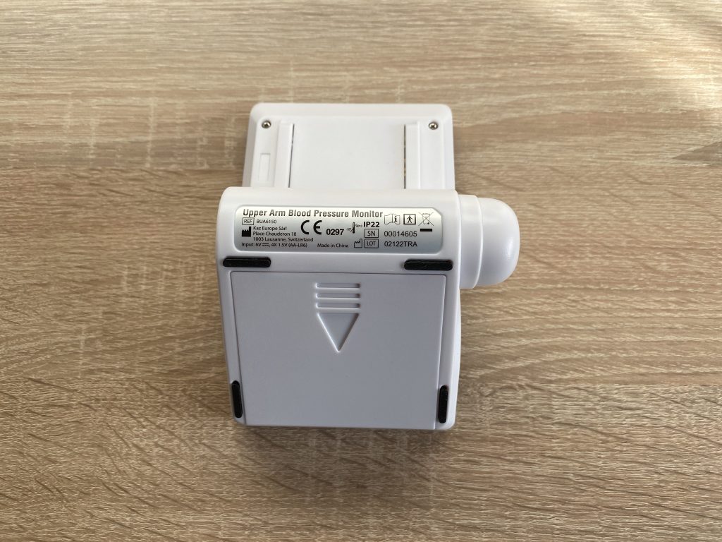Braun ExactFit 3 Oberarm-Blutdruckmessgerät Rücksiete
