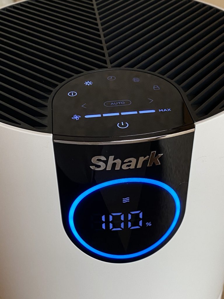 Shark HEPA Luftreiniger HP100EU im Betrieb gute Luftqualität