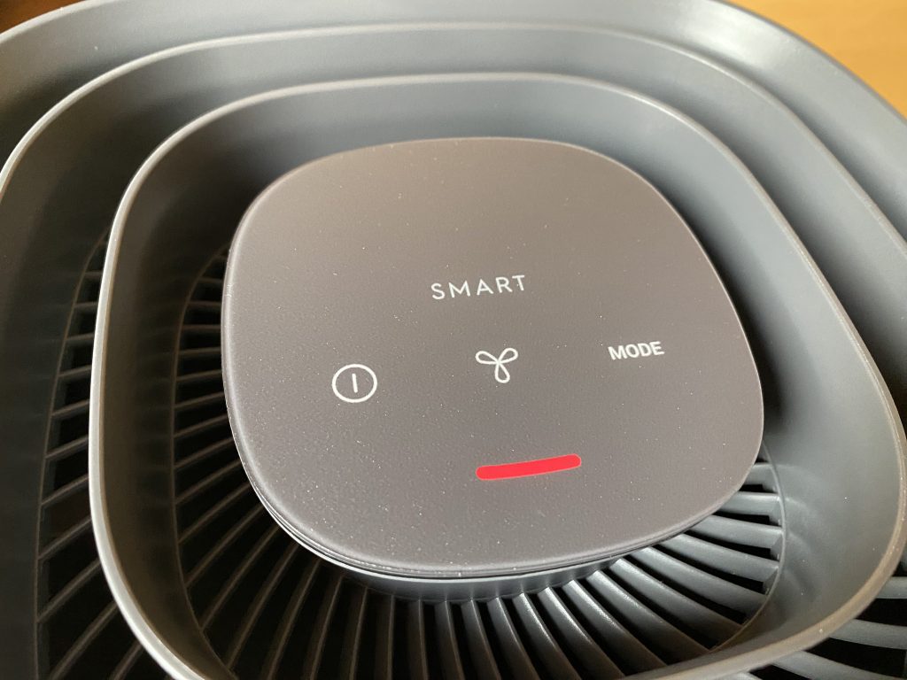 AEG APO50371DG PURE 5000 Luftreiniger im Betrieb Automatik schlechte Luft