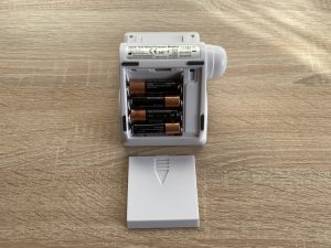 Braun ExactFit 3 Oberarm-Blutdruckmessgerät eingelegte Batterien
