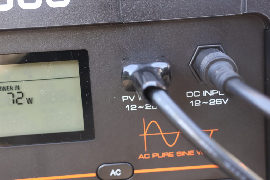 Grecell T-1000 Powerstation Solaranschlüsse mit Stecker