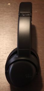 JBL Tour One M2 Kopfhörer Seitenansicht