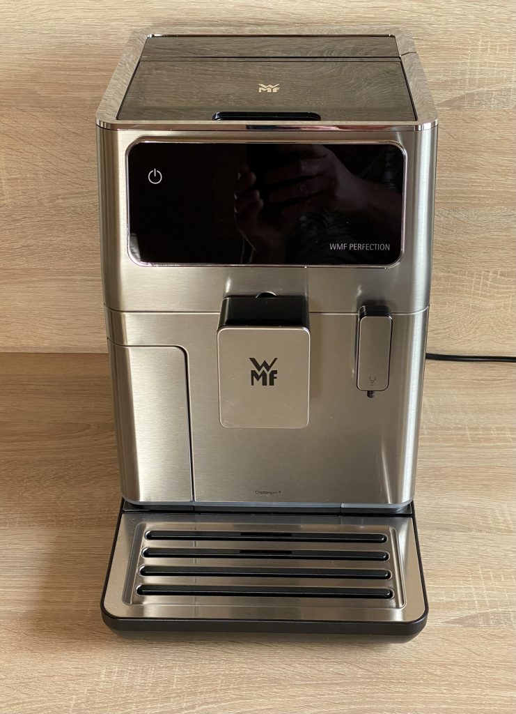 WMF Perfection 680 Kaffeevollautomat Vorderseite