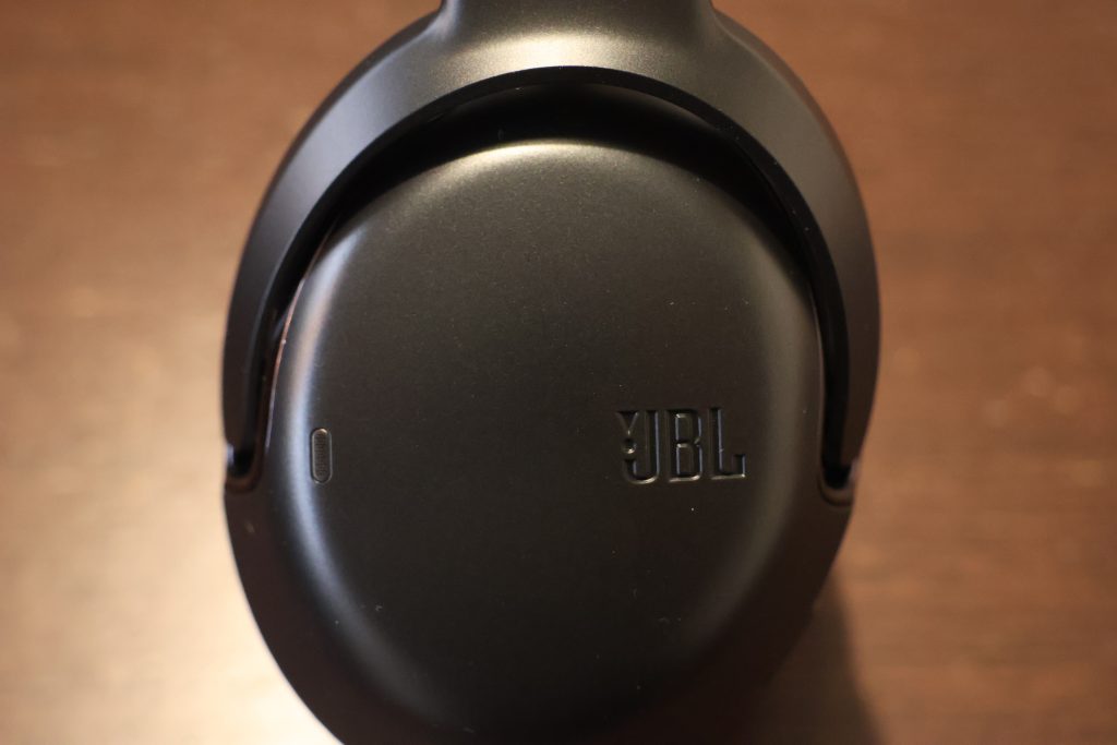 JBL Tour One M2 Kopfhörer Ohrmuschel außen