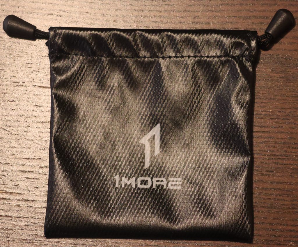 1More Fit S50 Kopfhörer Tasche