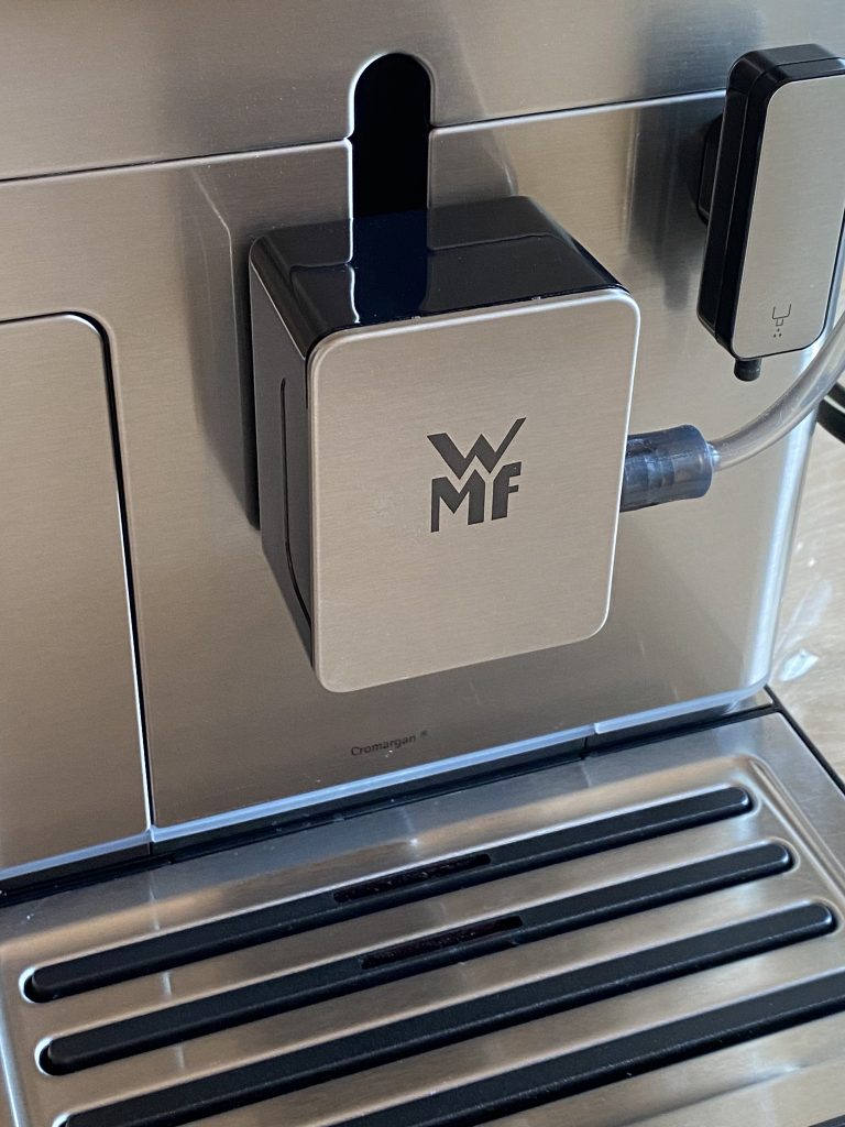 WMF Perfection 680 Kaffeevollautomat höhenverstellbarer Abfüller